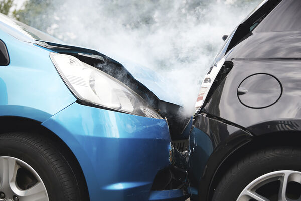 découvrez pourquoi les coûts de réparation automobile augmentent après un accident et comment gérer cette hausse efficacement.