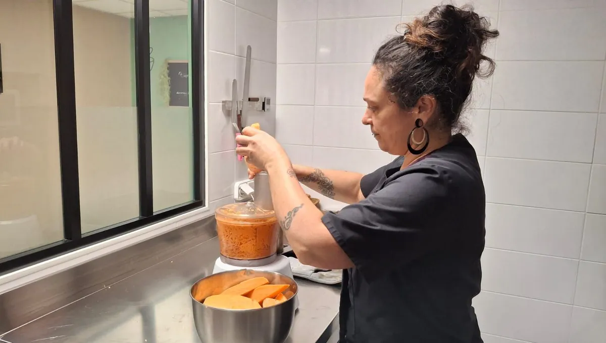 découvrez léandre tchouembou, un innovateur passionné en art culinaire, alliant créativité et techniques modernes pour révolutionner la gastronomie.