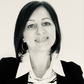 découvrez la vision innovante de sandrine salamate pour le secteur immobilier en république centrafricaine (rca) et son impact sur le marché local.